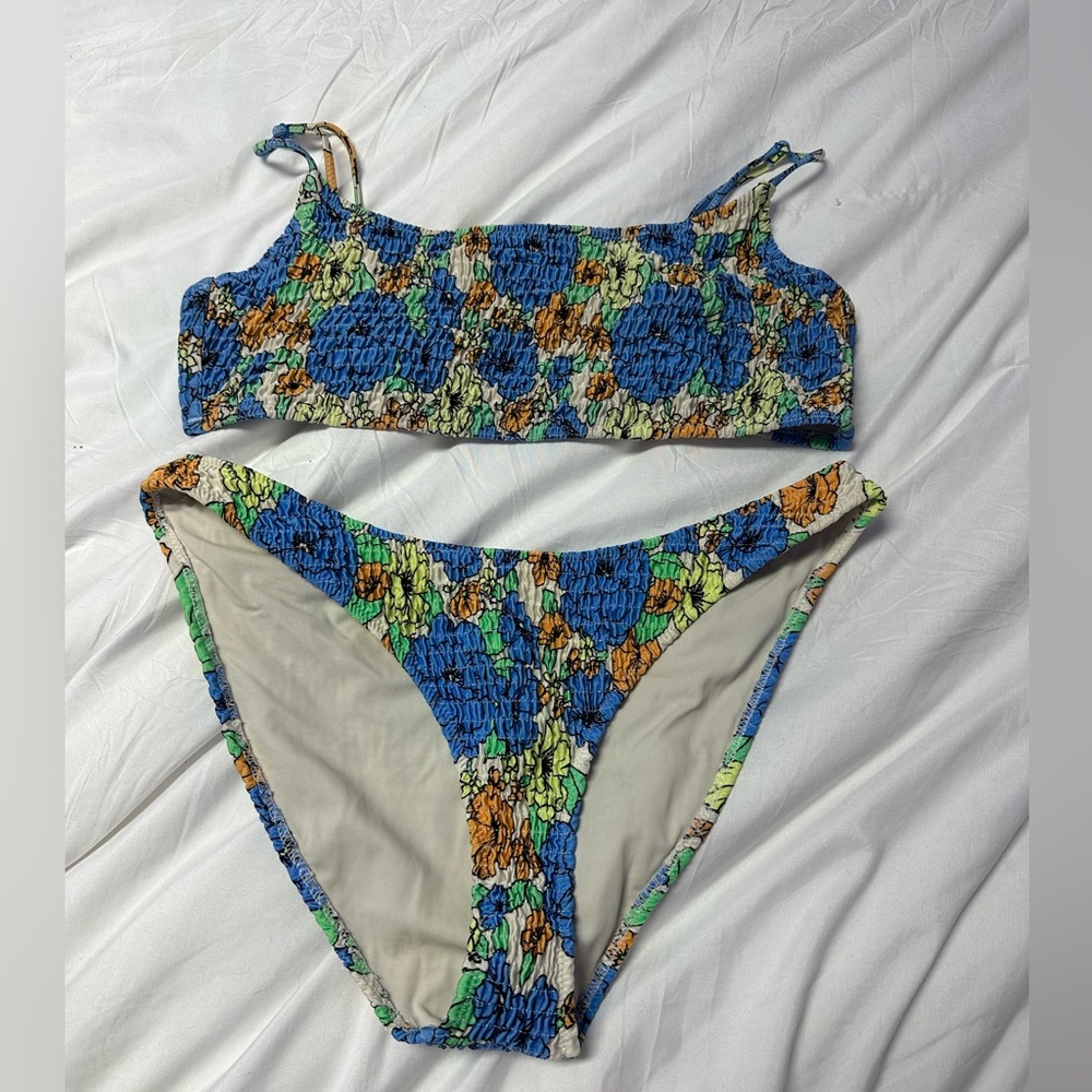 TRIANGL swimsuit set